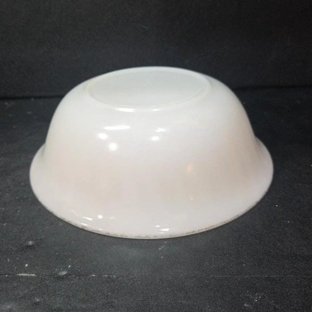 Anchor Hocking Fire King Golden Anniversary Bowl, Vintage White Swirl Milk Glass